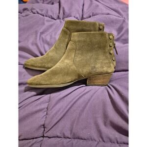 Vince Camuto Cinza Army Green Studded Ankle Boots